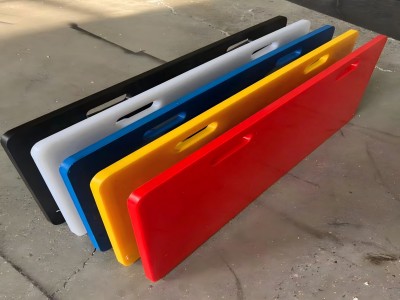 Dezhou Meirun lance de nouvelles options de couleurs pour les planches de rebond de football : bleu, jaune, blanc et rouge